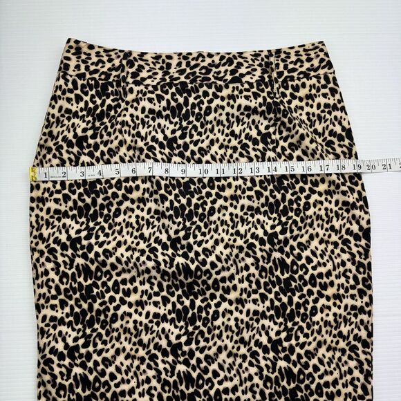D.F.A. New York Leopard Skirt Size 10 Pencil Straight Back Slit Knee Length - Picture 6 of 7